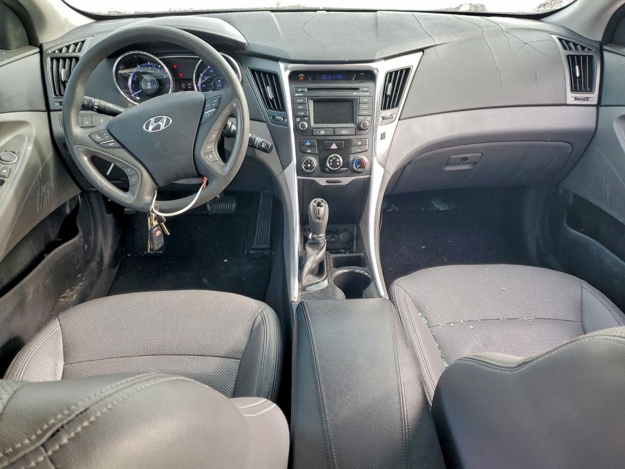 2014 HYUNDAI SONATA GLS photo 8