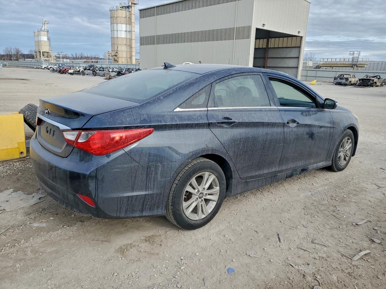 2014 HYUNDAI SONATA GLS photo 3