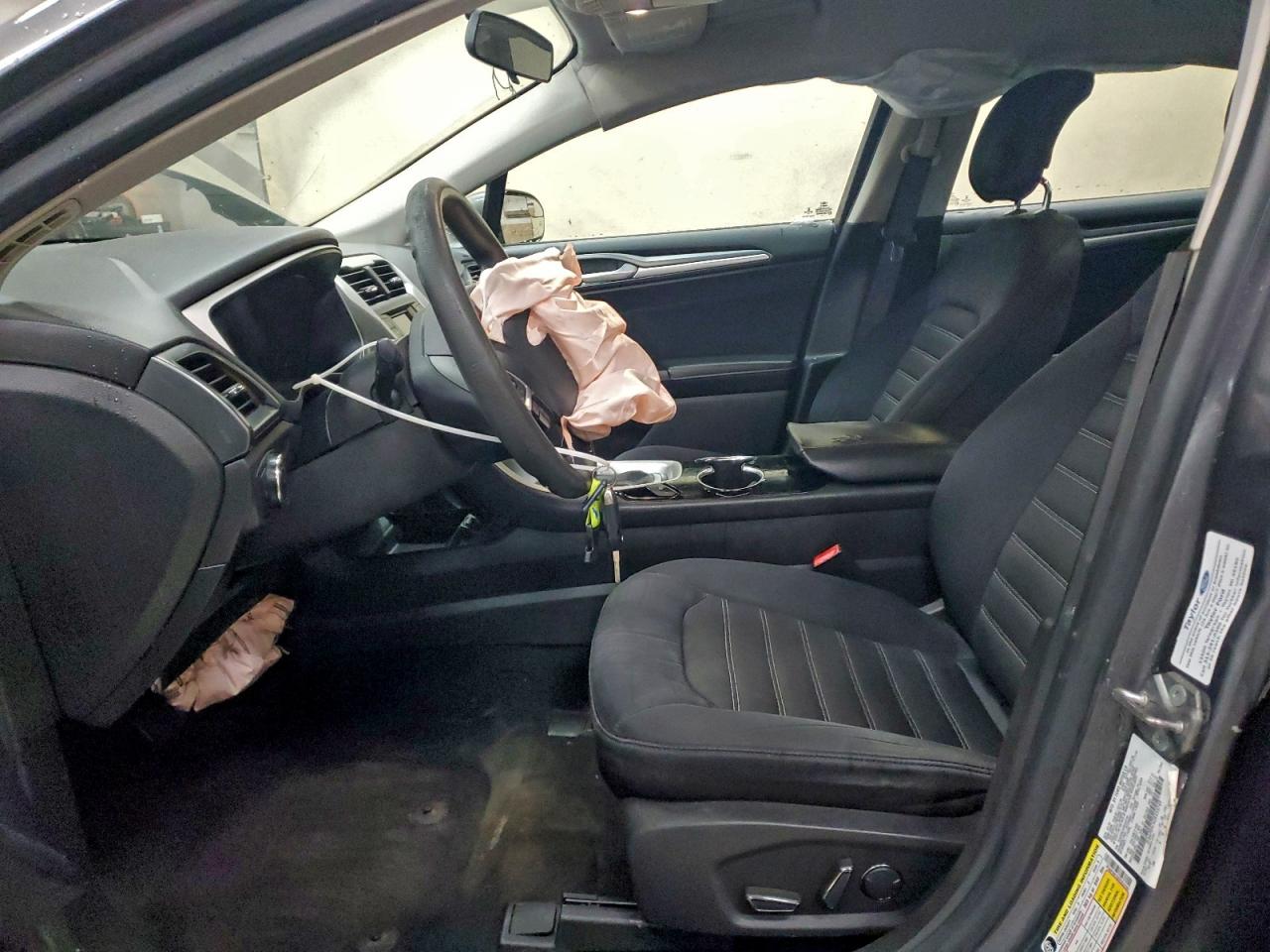 2014 FORD FUSION SE photo 7