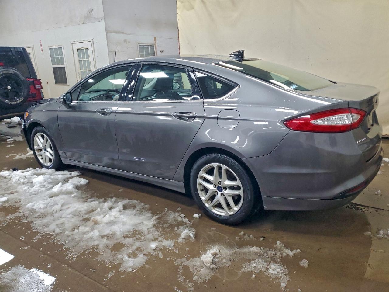 2014 FORD FUSION SE photo 2