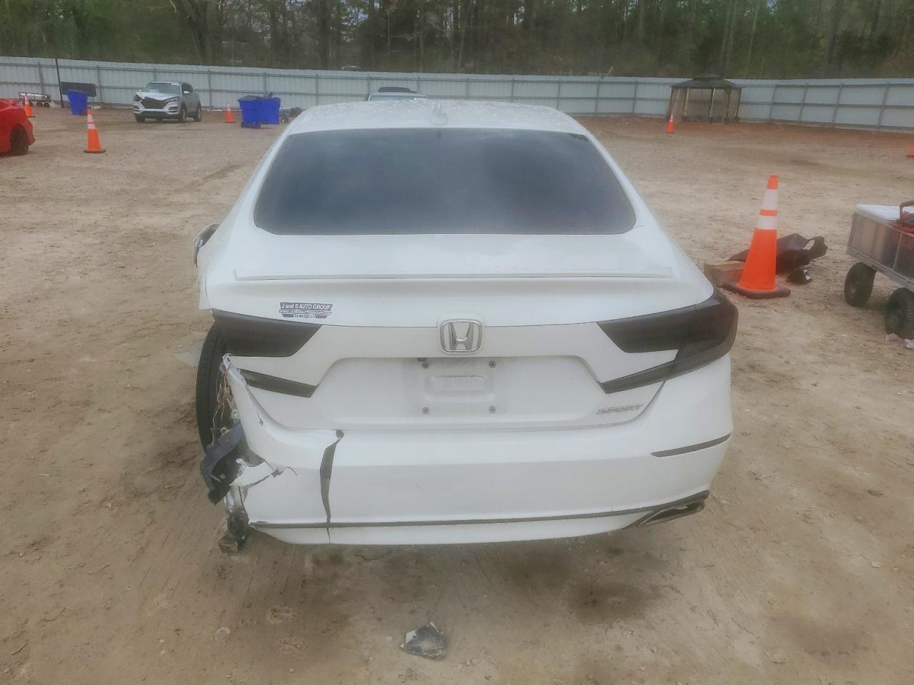 2018 HONDA ACCORD SPORT photo 6