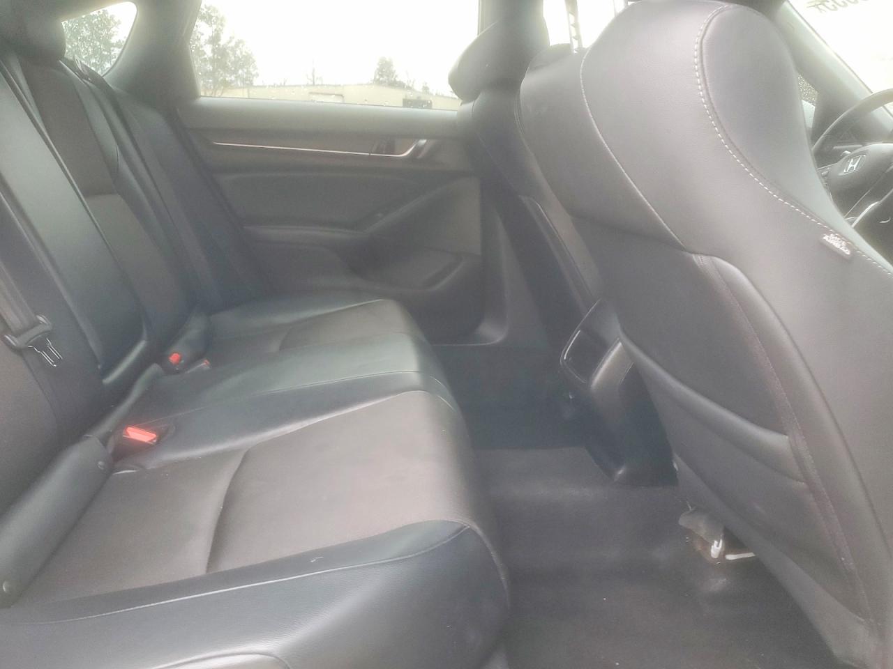 2018 HONDA ACCORD SPORT photo 10