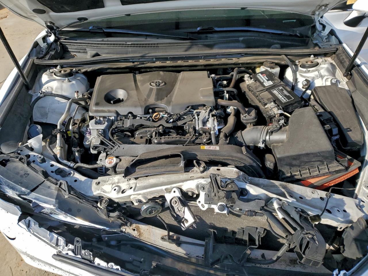 2019 TOYOTA CAMRY L photo 11