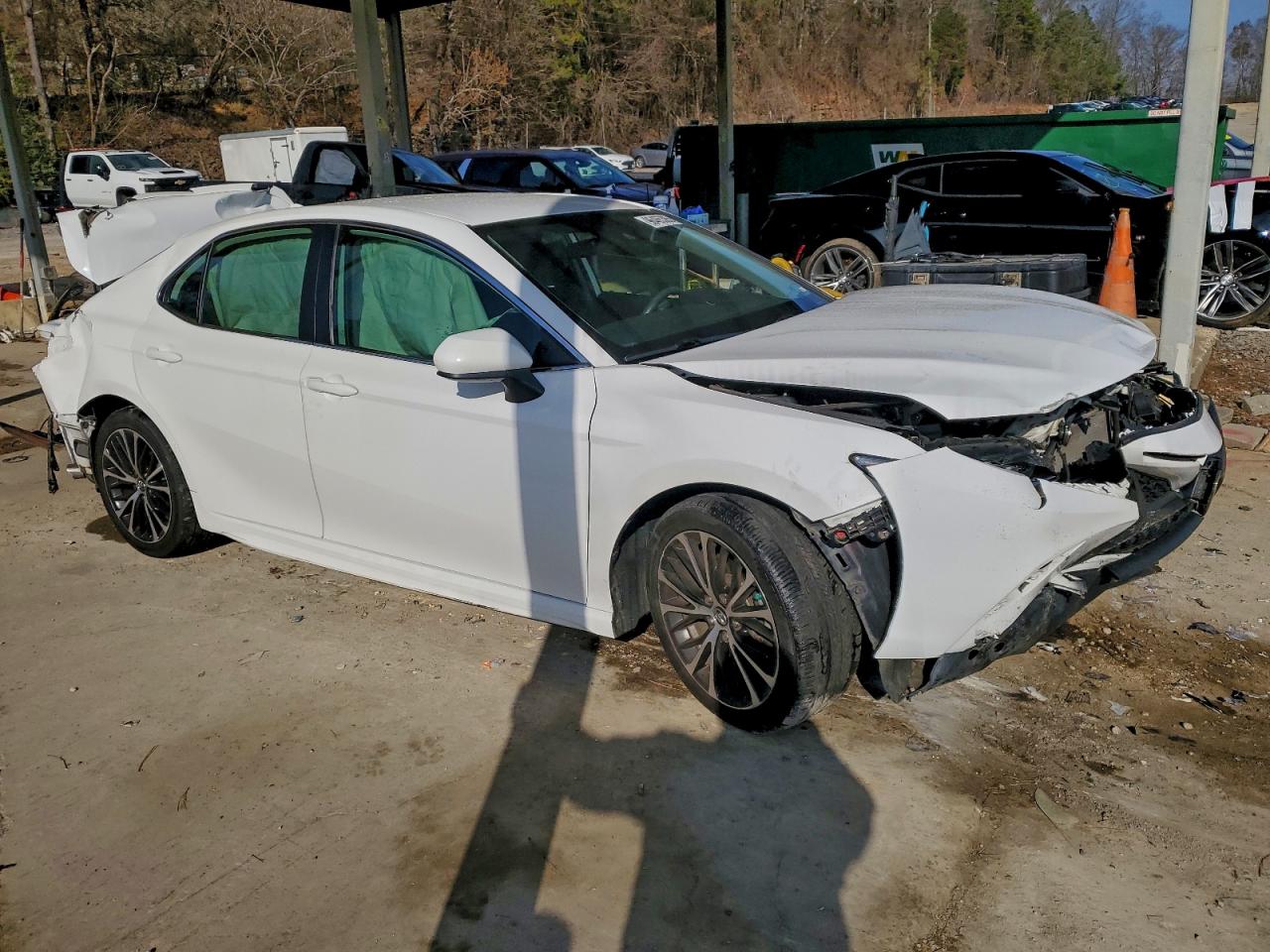 2019 TOYOTA CAMRY L photo 4