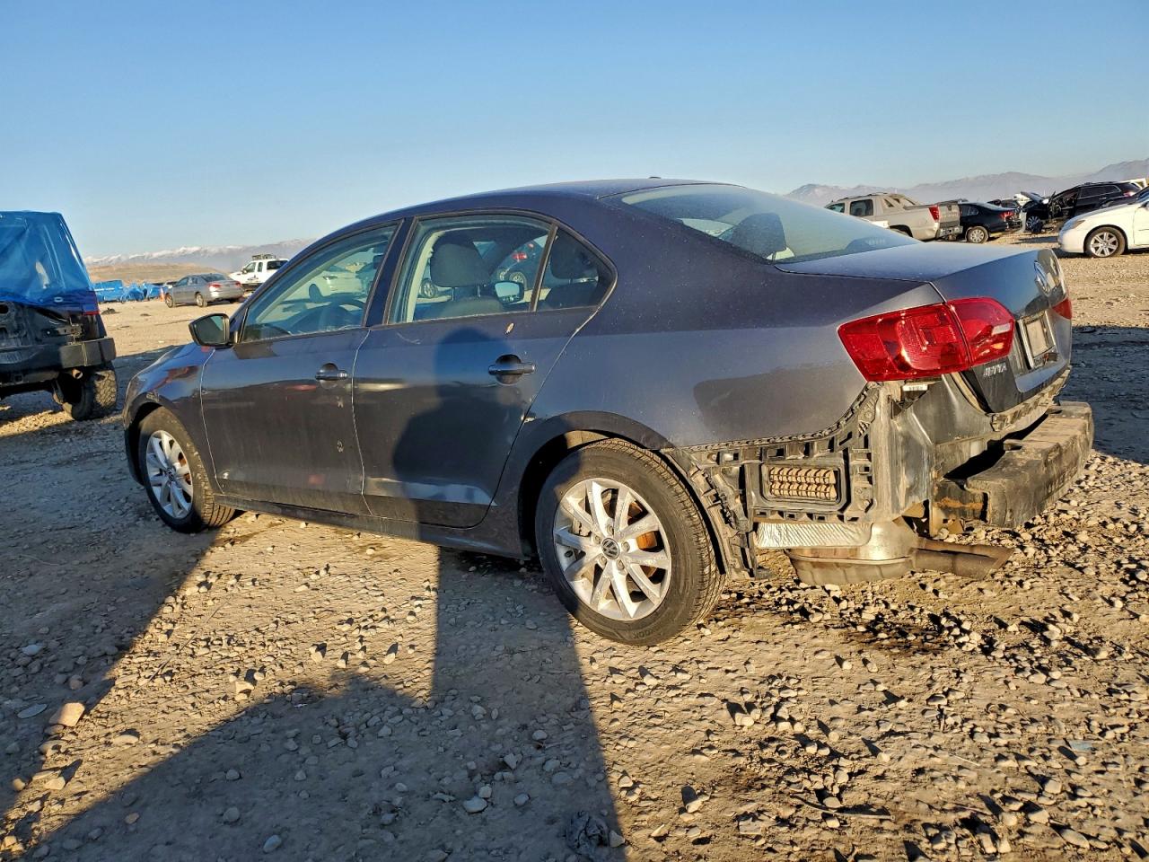 2014 VOLKSWAGEN JETTA BASE photo 2