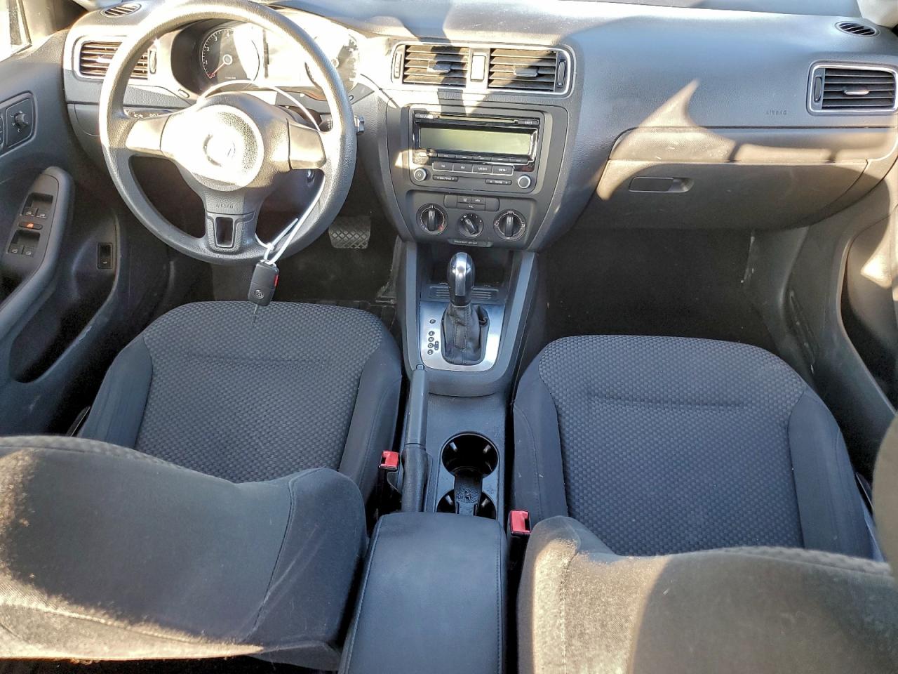 2014 VOLKSWAGEN JETTA BASE photo 8