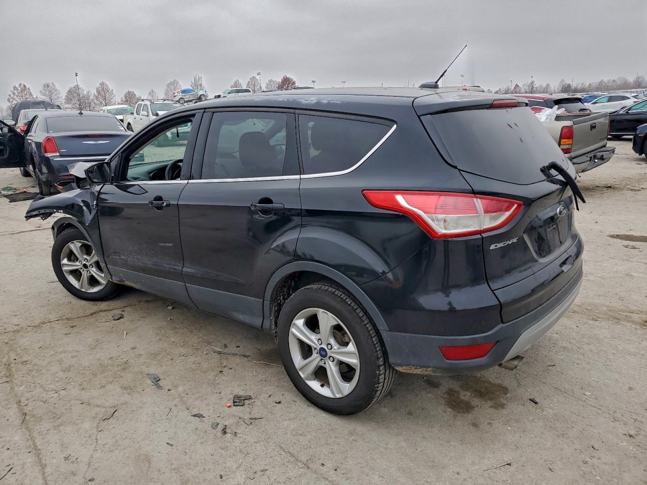 2016 FORD ESCAPE SE photo 2