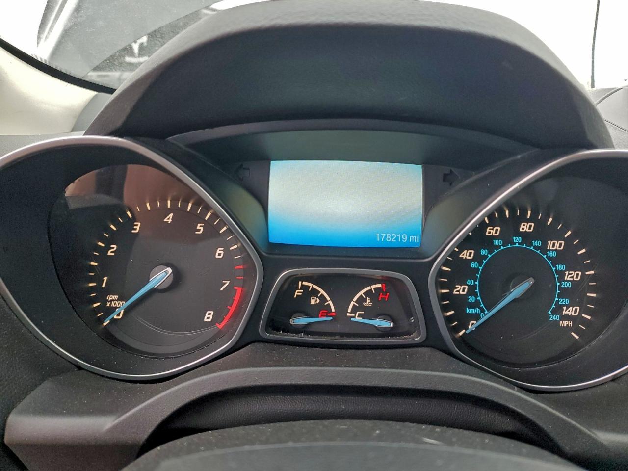 2016 FORD ESCAPE SE photo 9