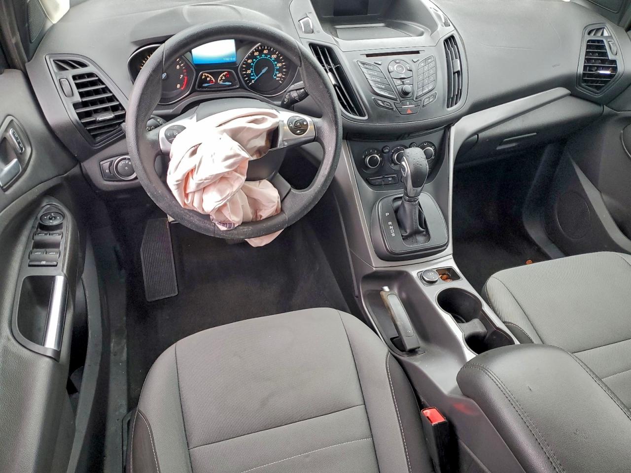 2016 FORD ESCAPE SE photo 8
