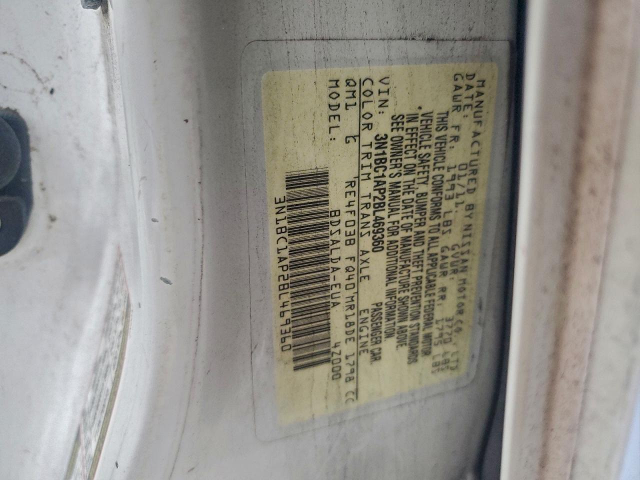 2011 NISSAN VERSA S photo 12