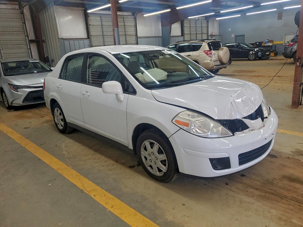 2011 NISSAN VERSA S photo 4