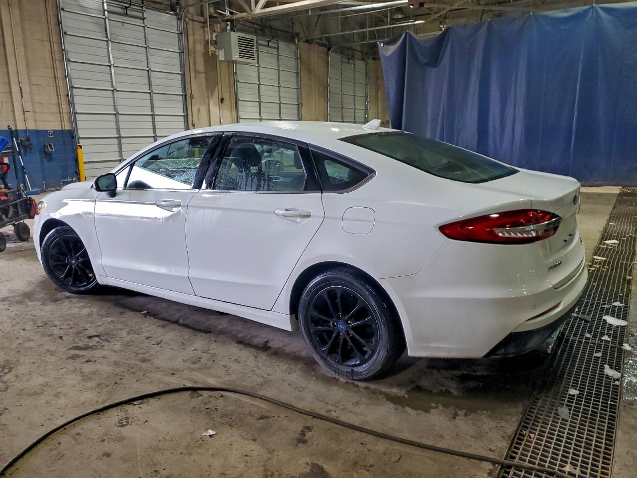 2020 FORD FUSION SE photo 2