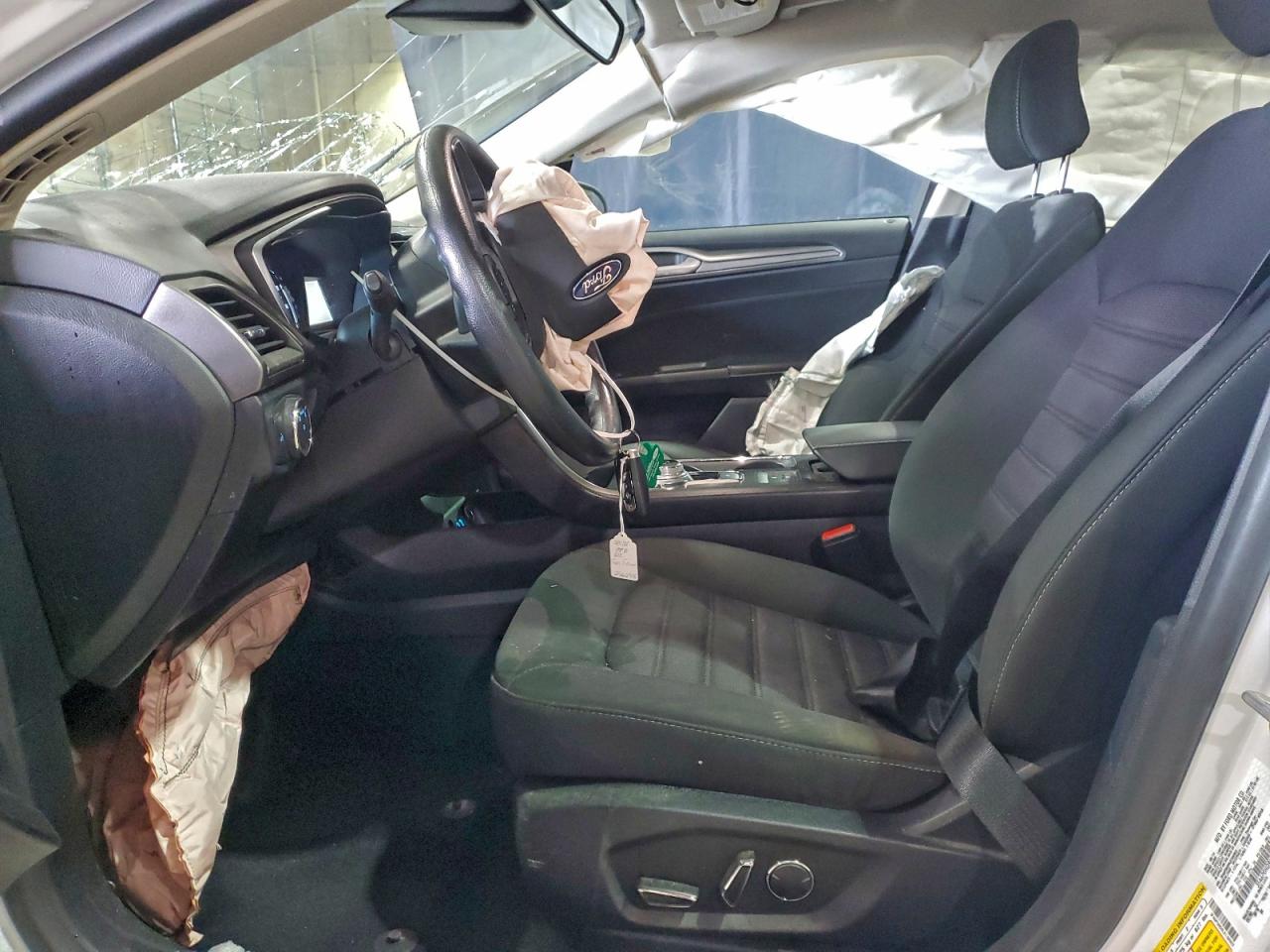 2020 FORD FUSION SE photo 7