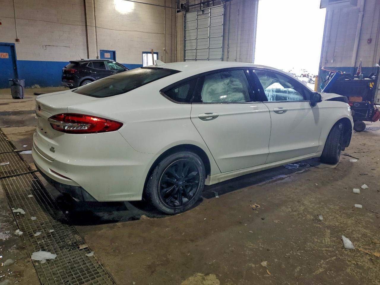 2020 FORD FUSION SE photo 3