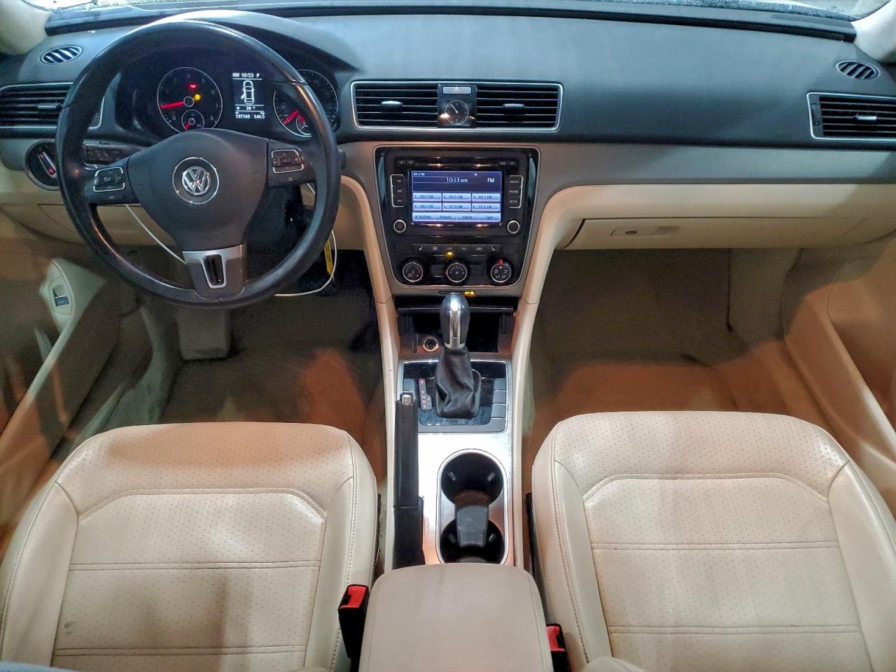 2014 VOLKSWAGEN PASSAT SE photo 8