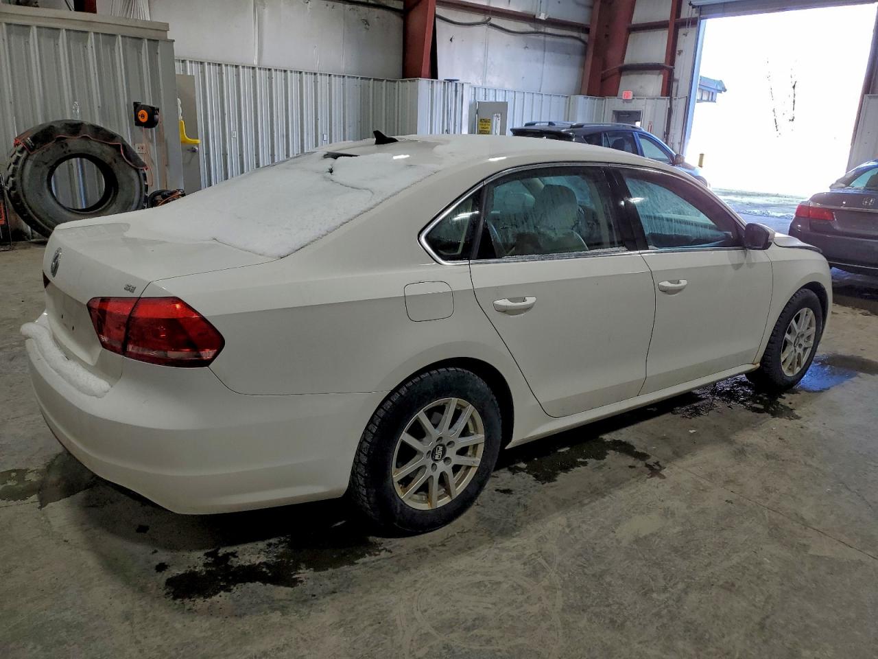 2014 VOLKSWAGEN PASSAT SE photo 3