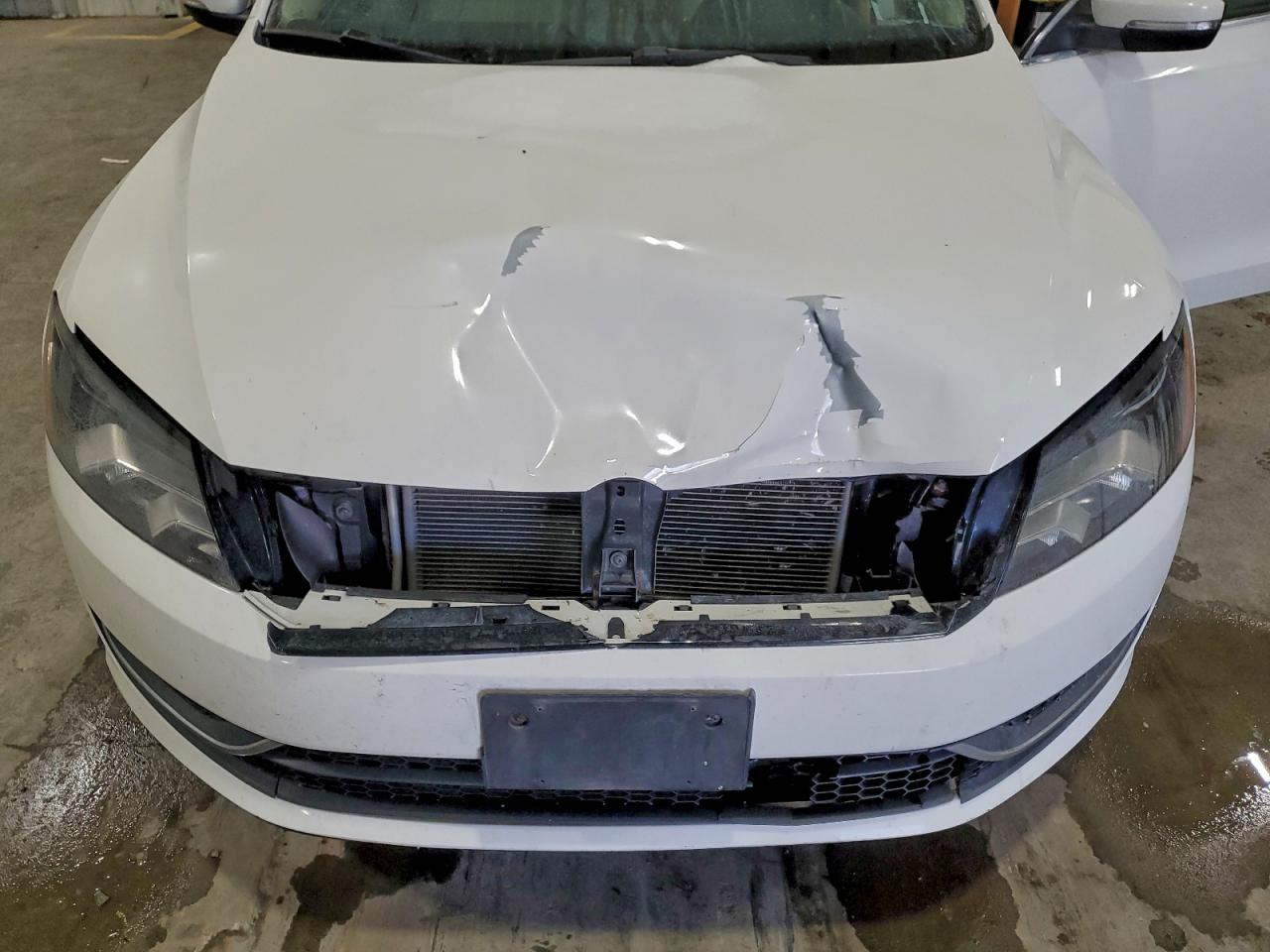 2014 VOLKSWAGEN PASSAT SE photo 11