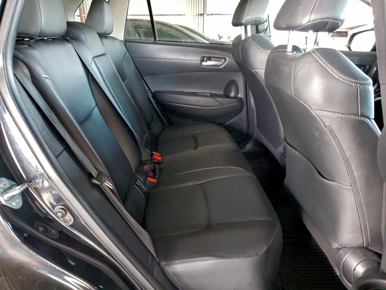 2023 TOYOTA COROLLA CROSS XLE photo 11
