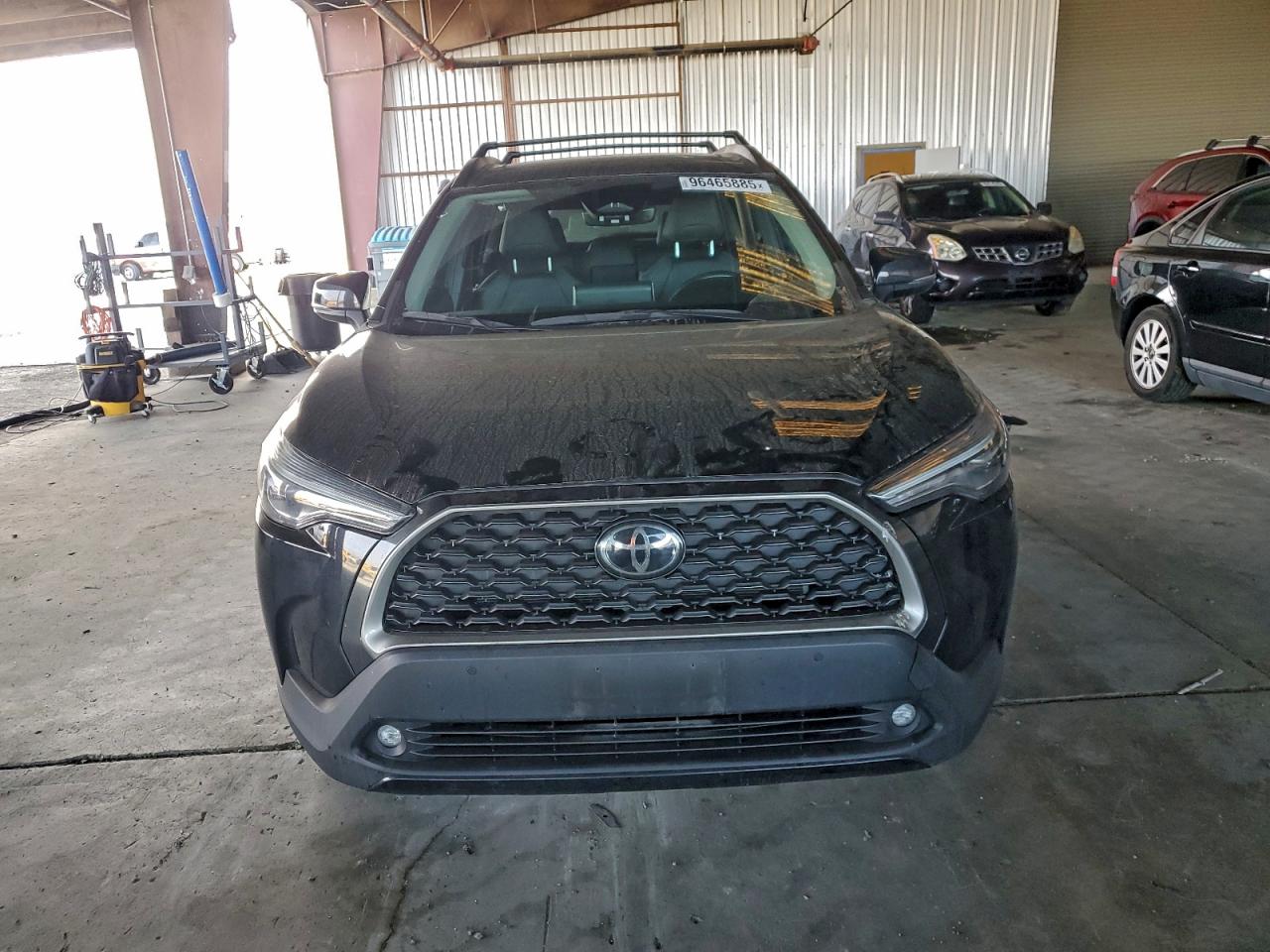 2023 TOYOTA COROLLA CROSS XLE photo 5