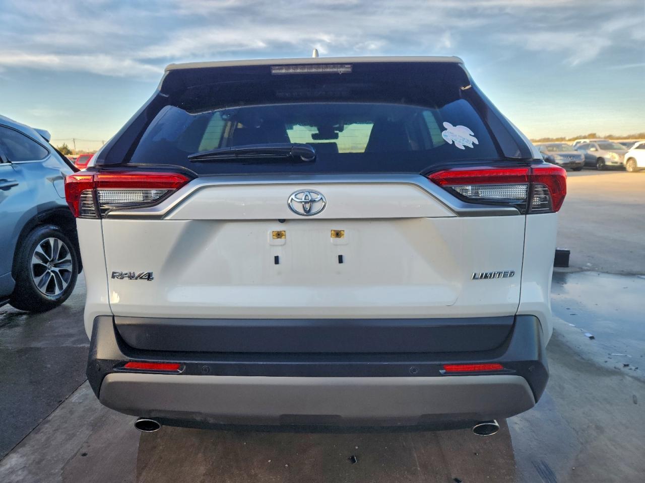 2025 TOYOTA RAV4 LIMITED photo 6