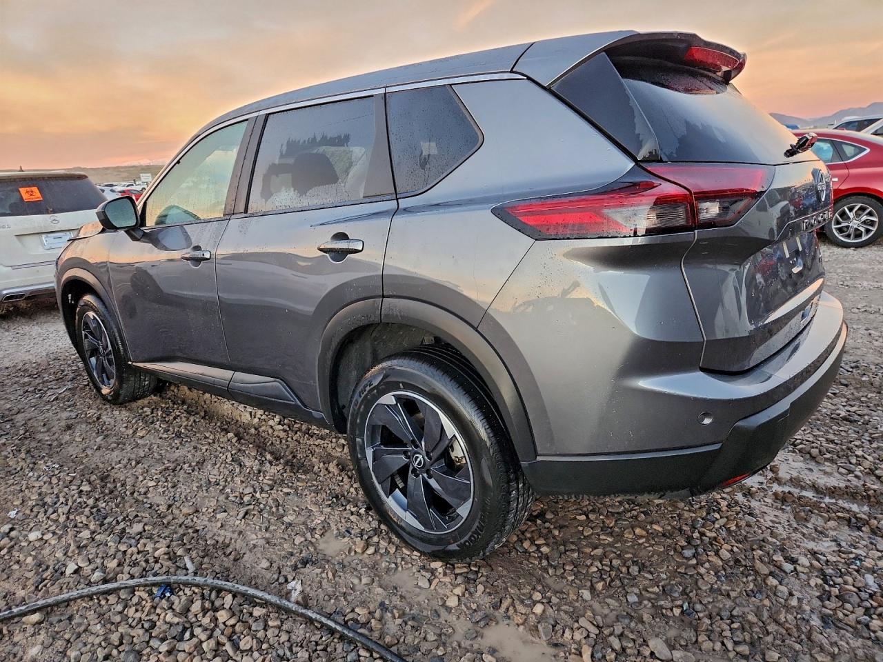 2025 NISSAN ROGUE SV photo 2