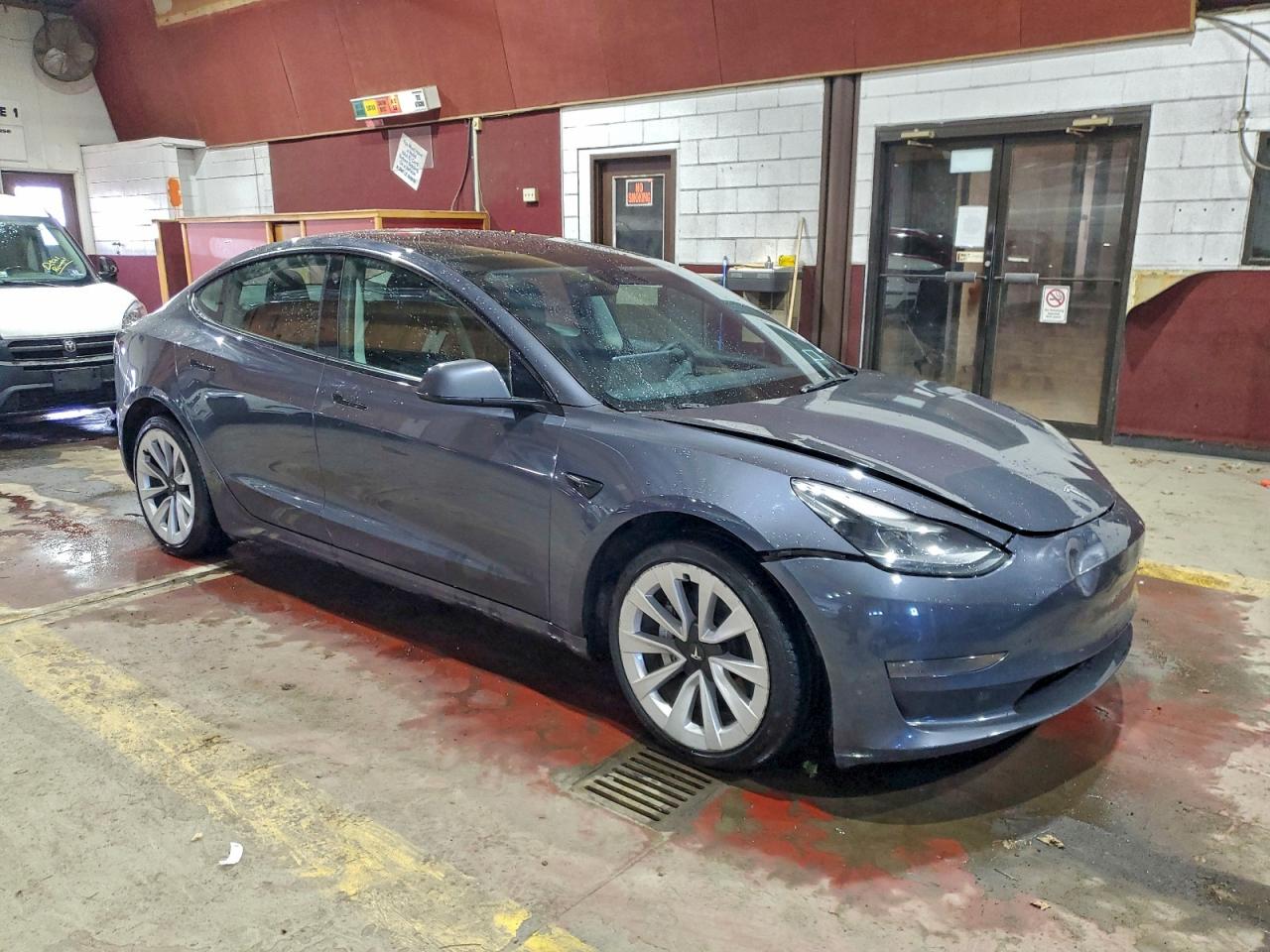 2023 TESLA MODEL 3 photo 4