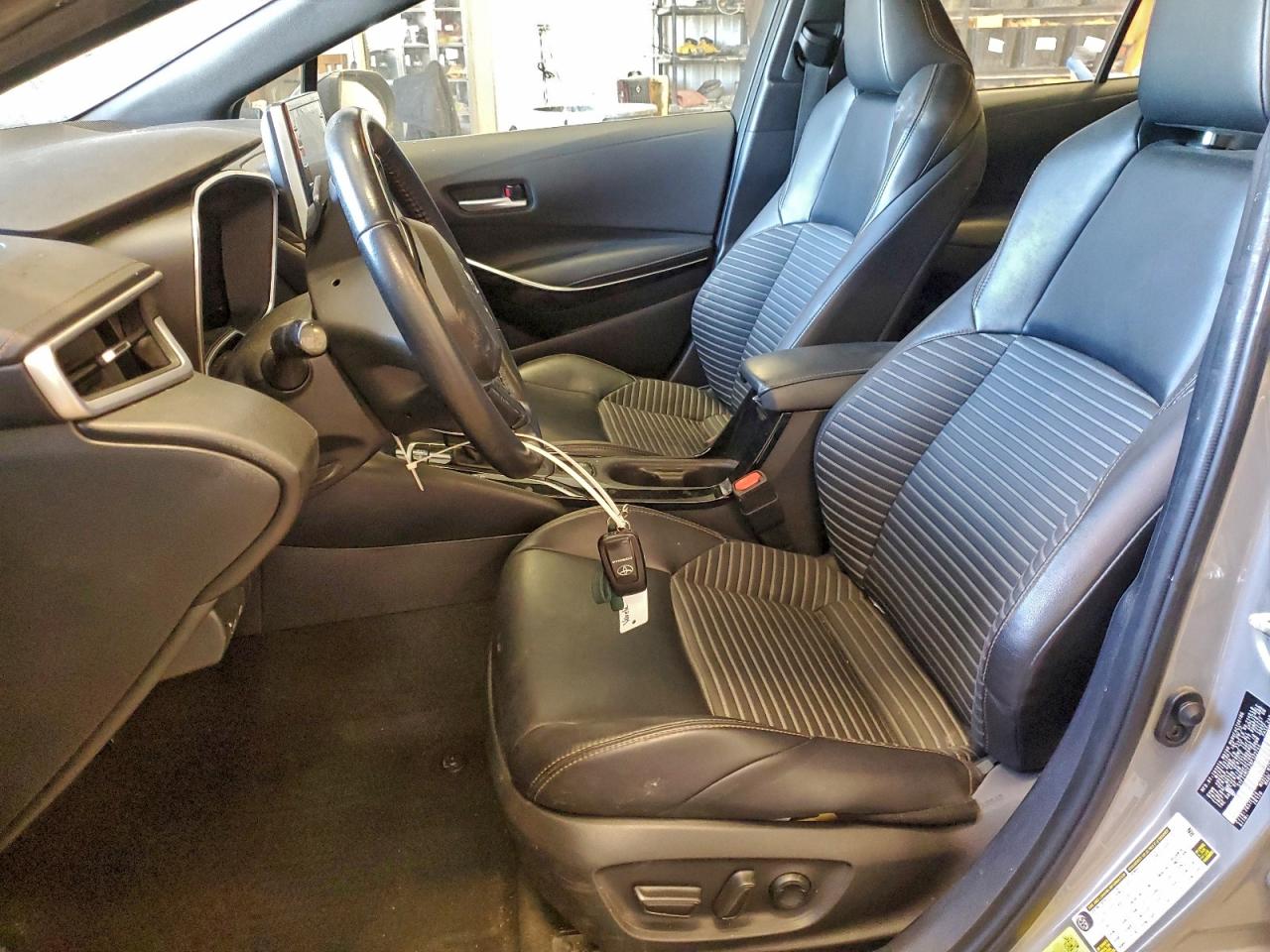 2022 TOYOTA COROLLA XSE photo 7