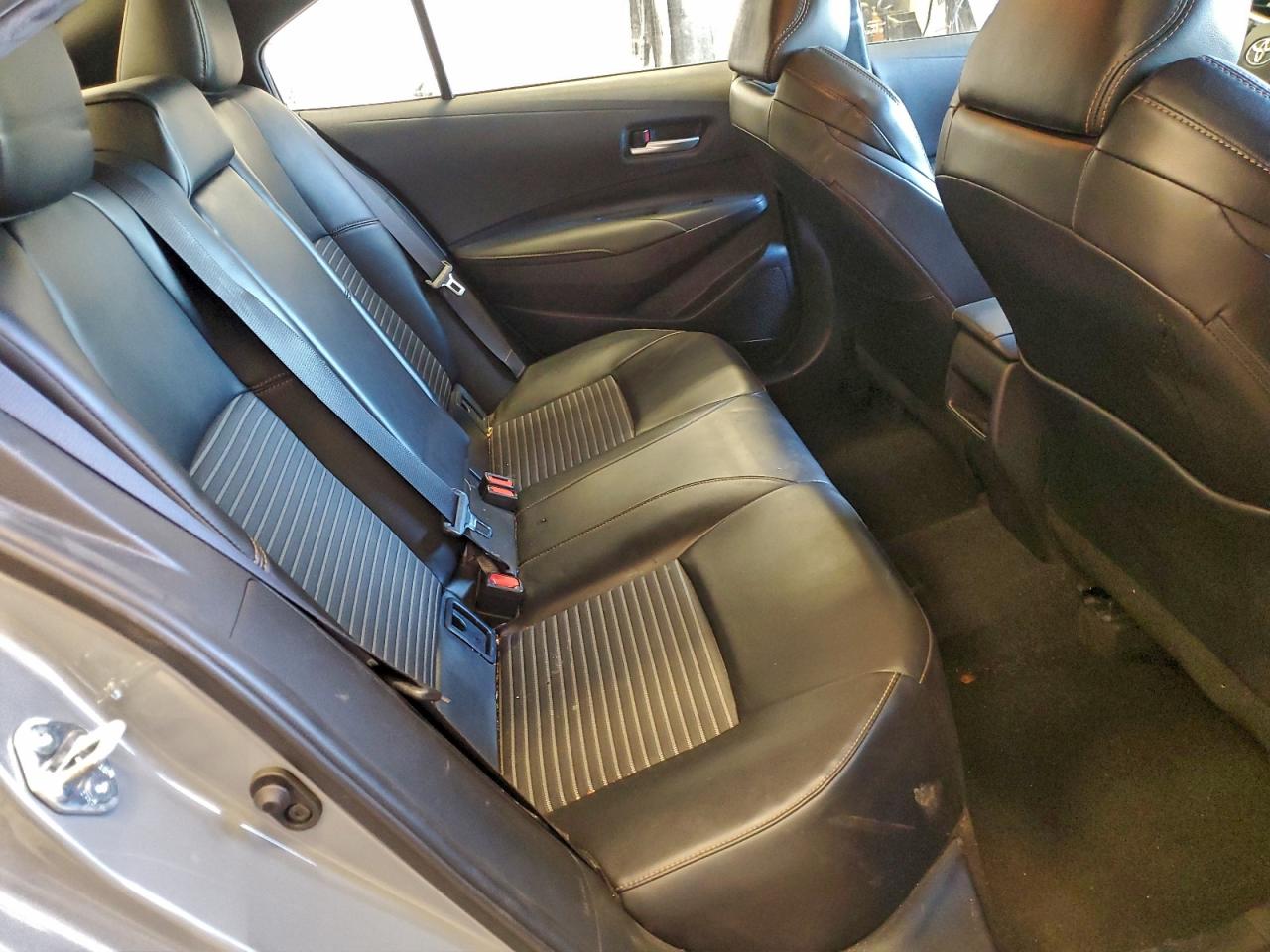 2022 TOYOTA COROLLA XSE photo 10