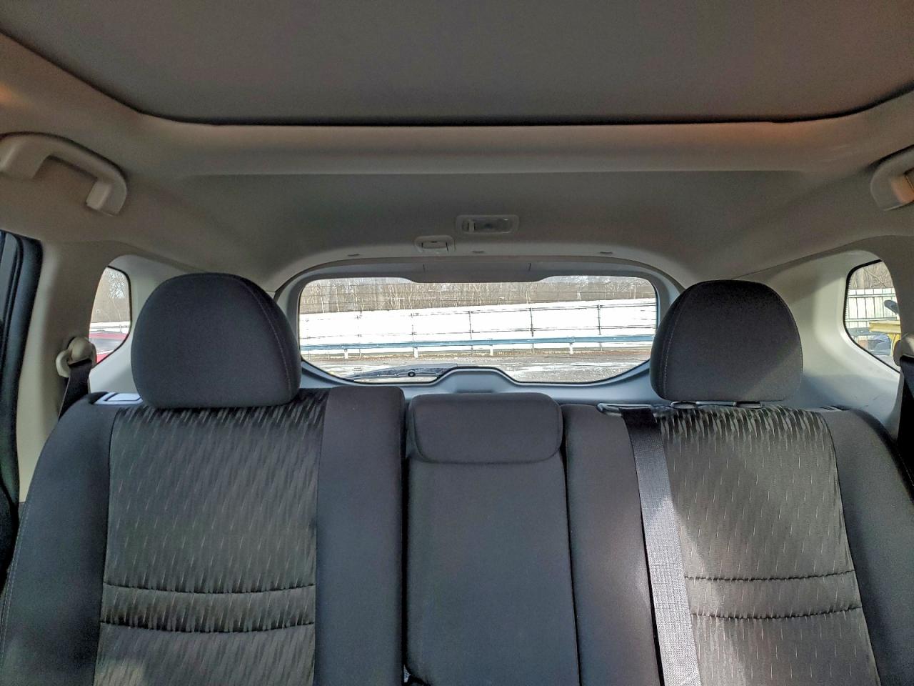 2017 NISSAN ROGUE SV photo 10