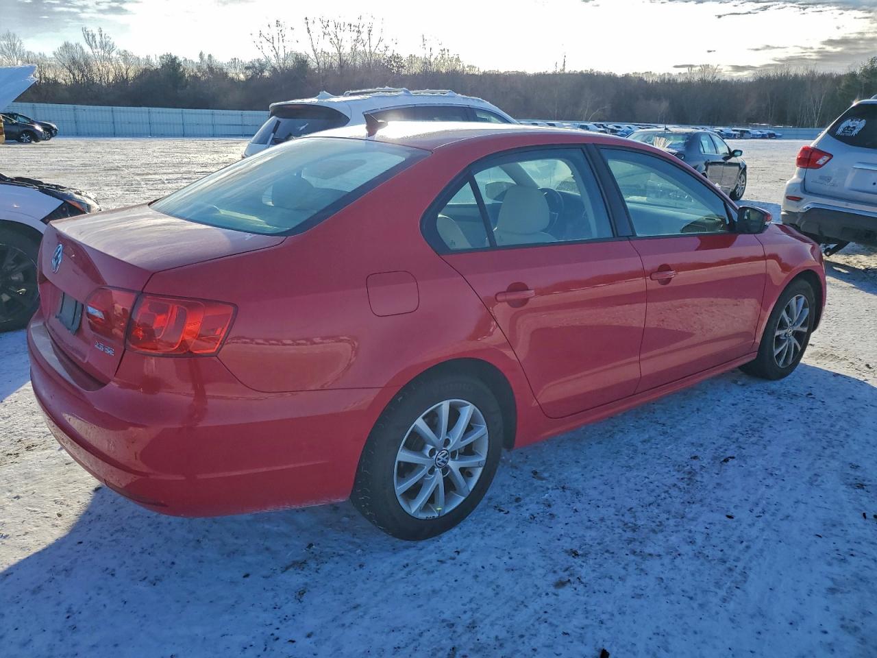 2012 VOLKSWAGEN JETTA SE photo 3