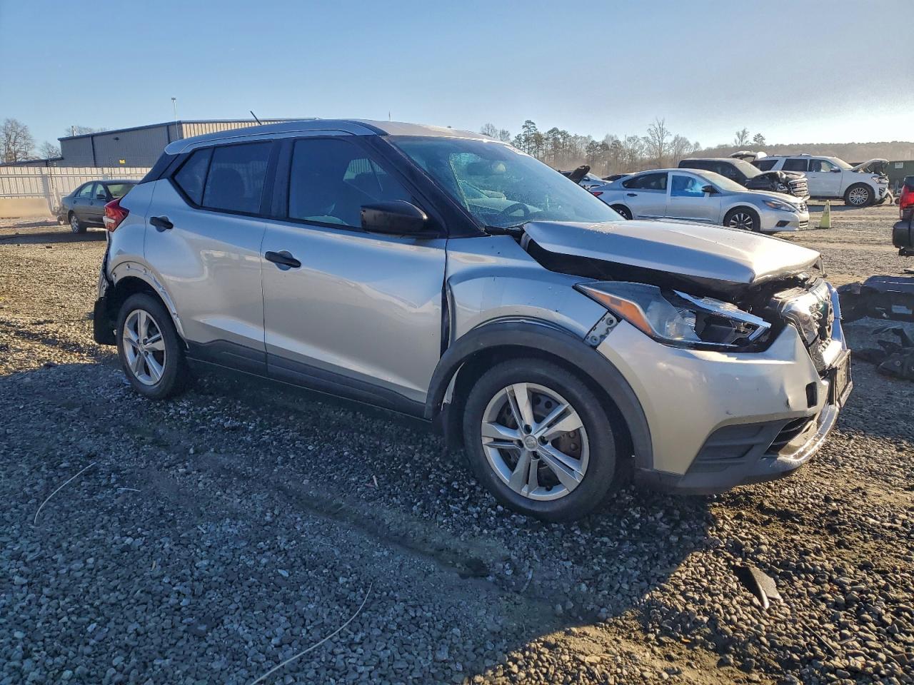2020 NISSAN KICKS S photo 4