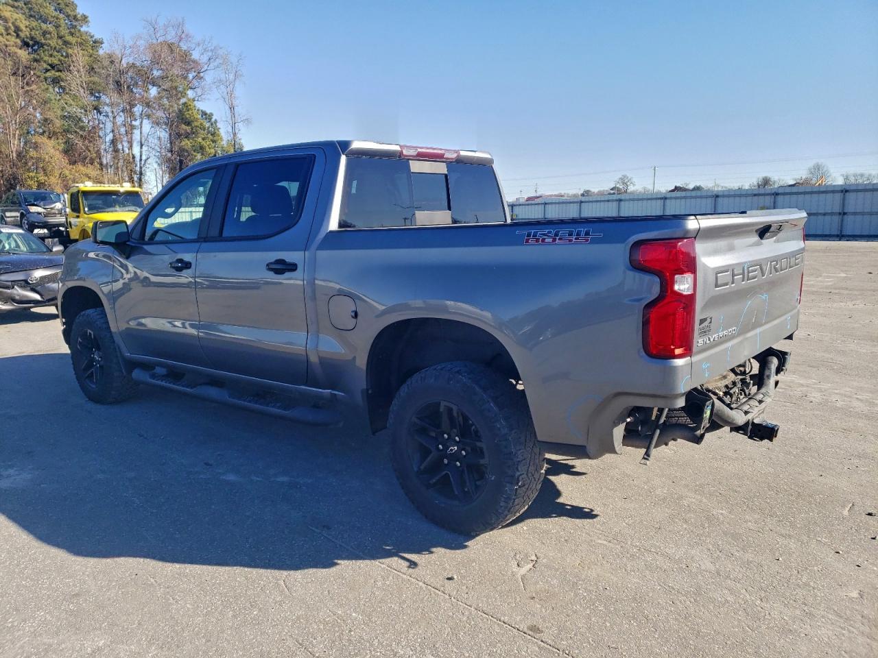 2021 CHEVROLET SILVERADO K1500 LT TRAIL BOSS photo 2