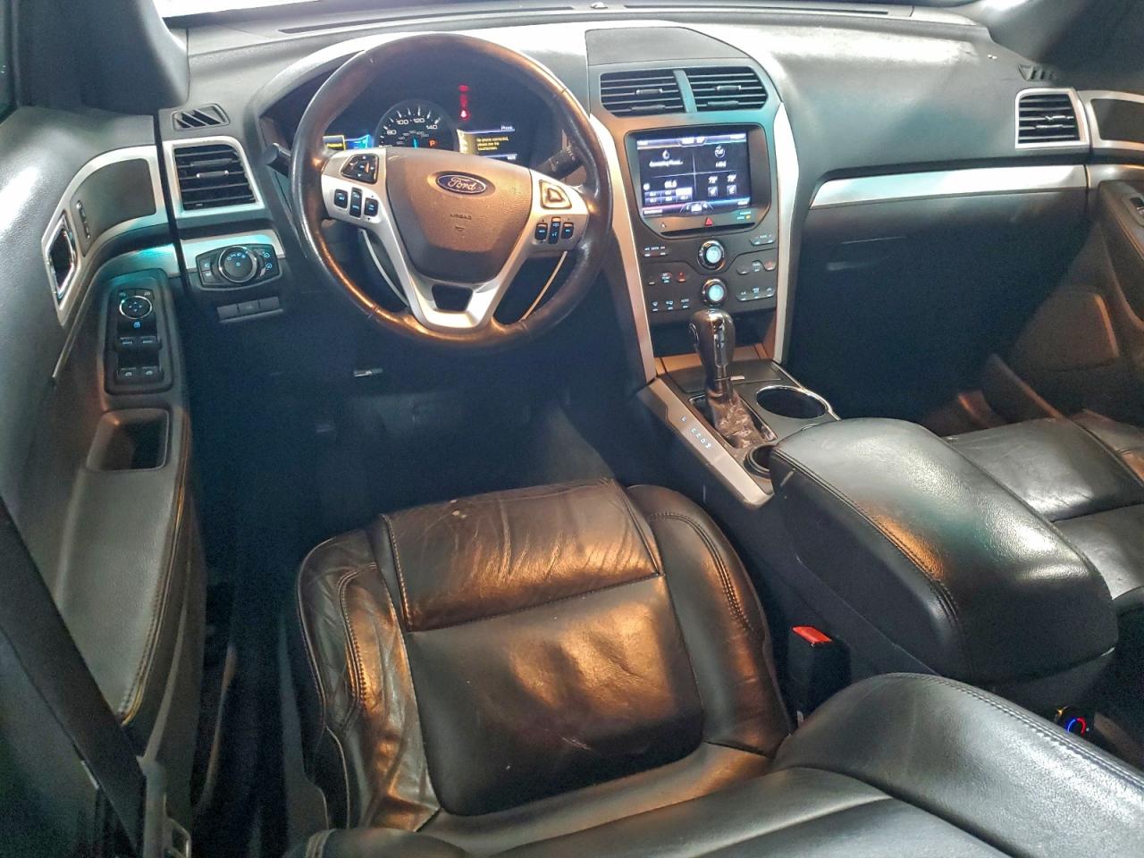 2013 FORD EXPLORER XLT photo 8