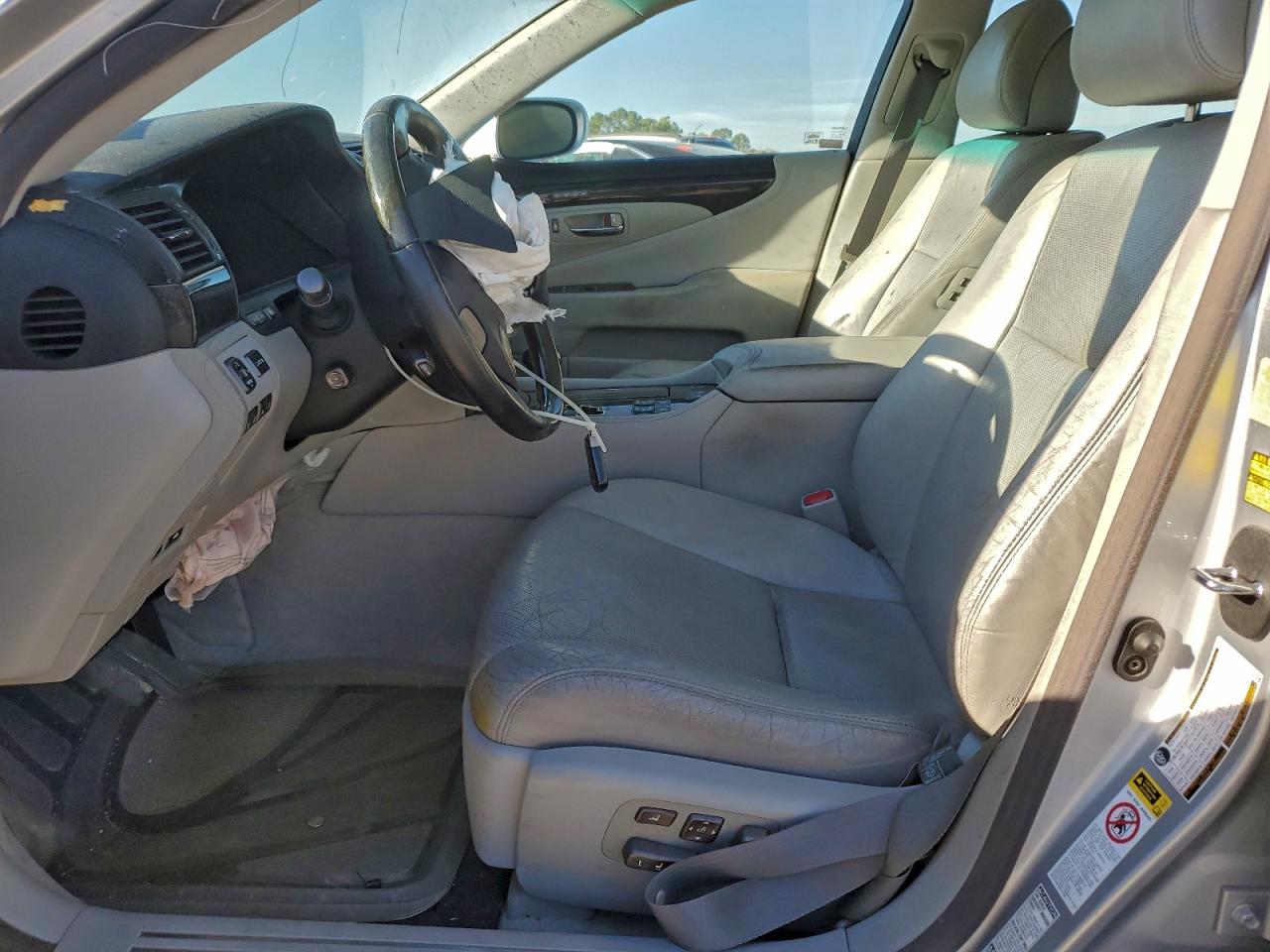 2010 LEXUS LS 460 photo 7