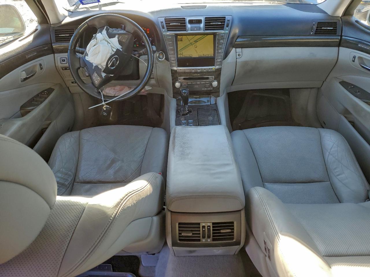 2010 LEXUS LS 460 photo 8