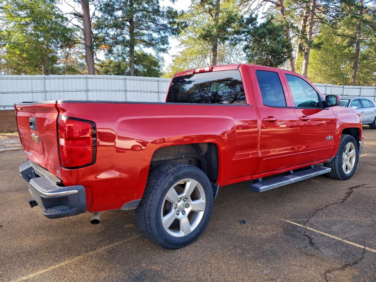 2015 CHEVROLET SILVERADO C1500 LT photo 3