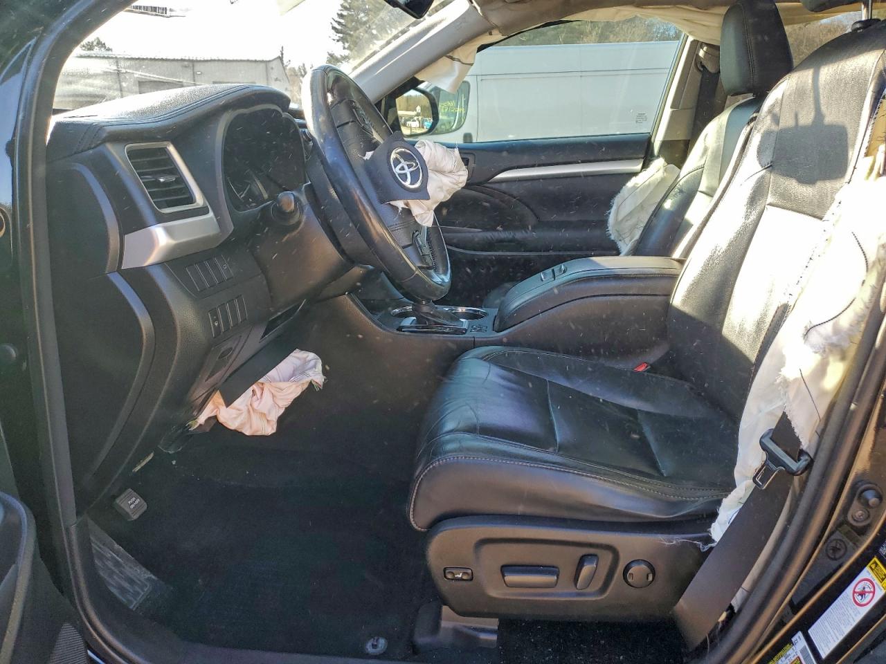 2016 TOYOTA HIGHLANDER XLE photo 7