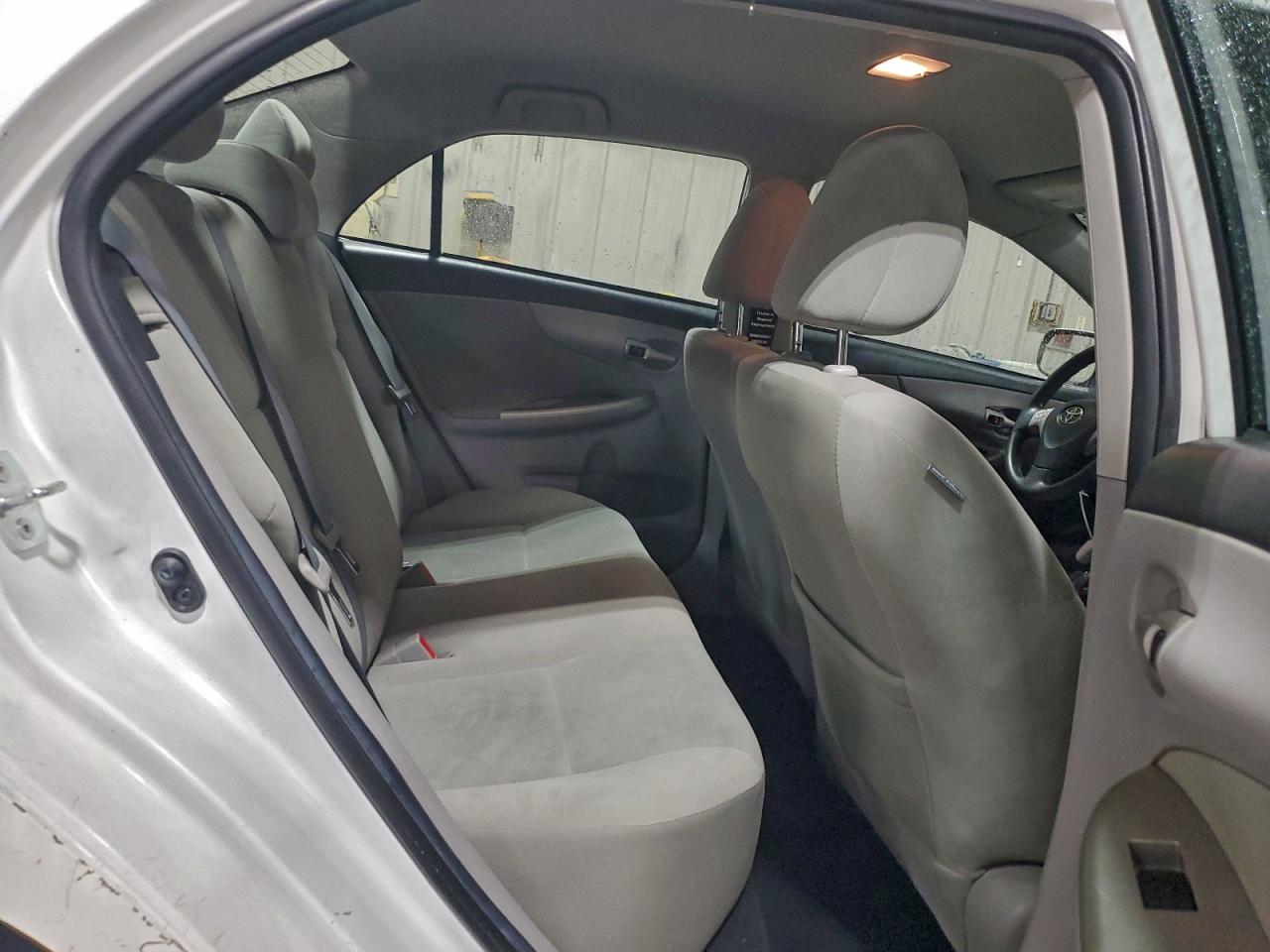 2012 TOYOTA COROLLA BASE photo 10