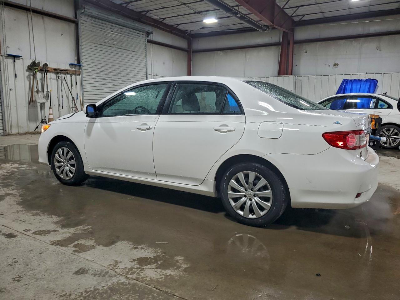 2012 TOYOTA COROLLA BASE photo 2