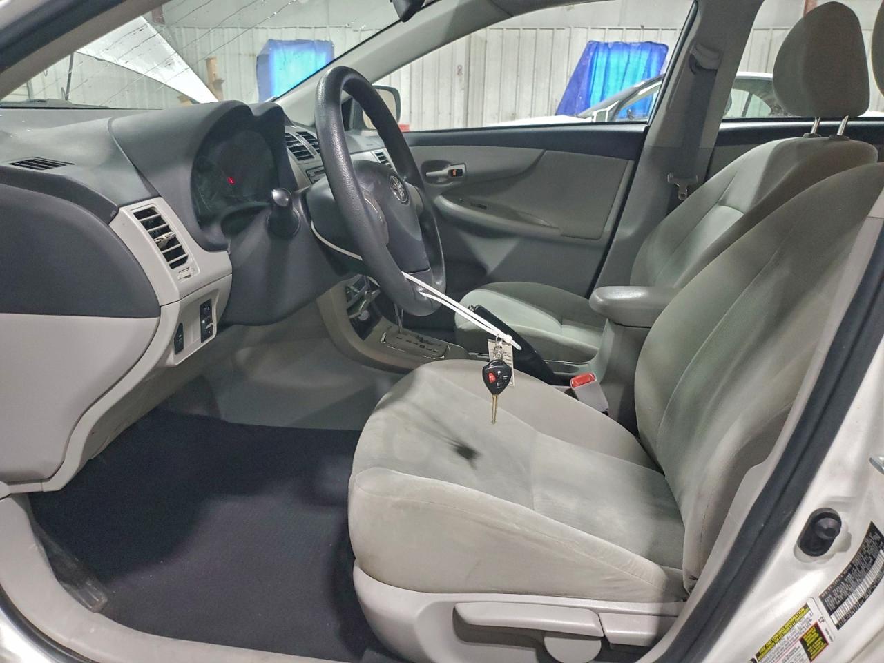 2012 TOYOTA COROLLA BASE photo 7