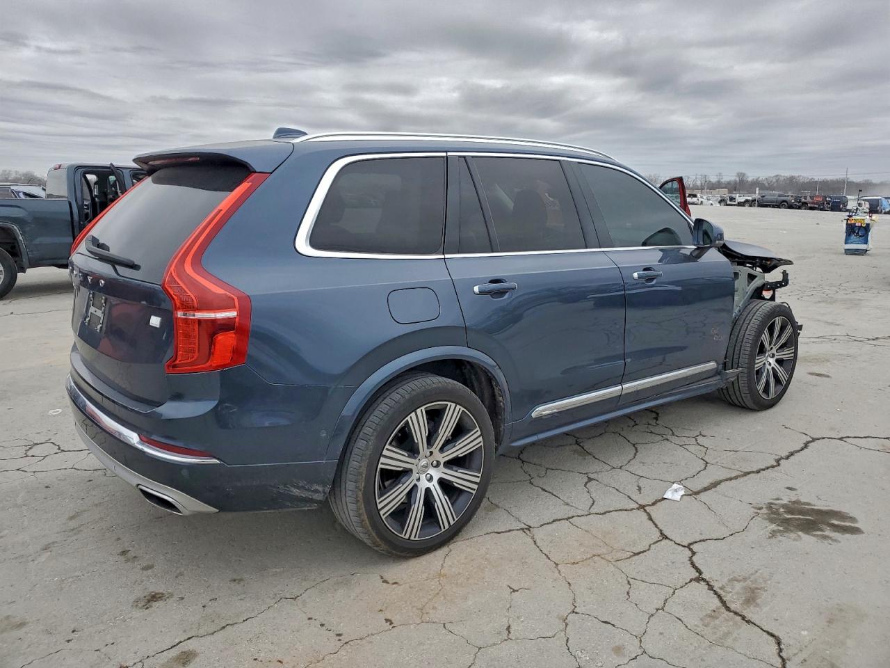 2021 VOLVO XC90 T8 RECHARGE INSCRIPTION photo 3