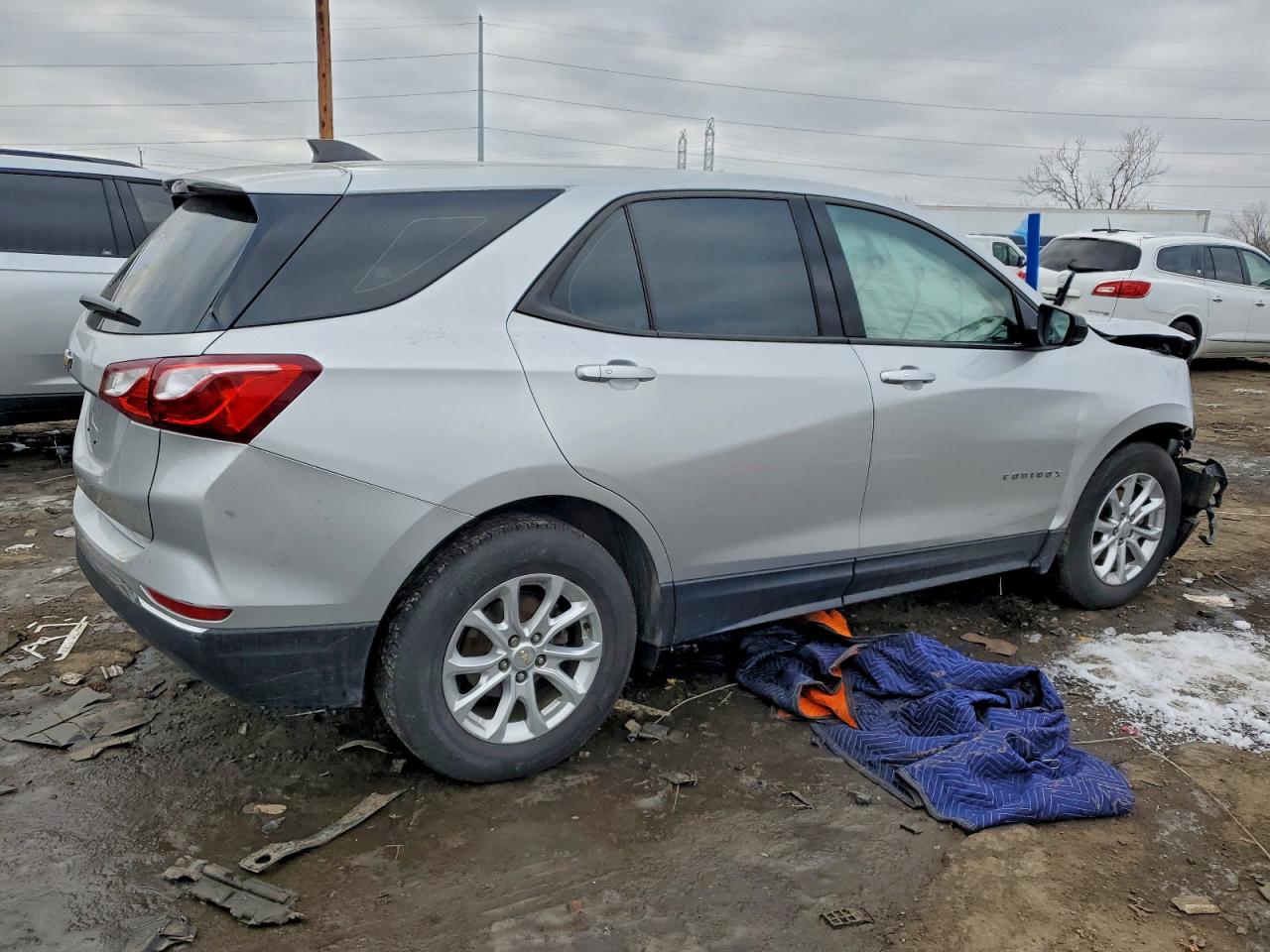 2018 CHEVROLET EQUINOX LS photo 3