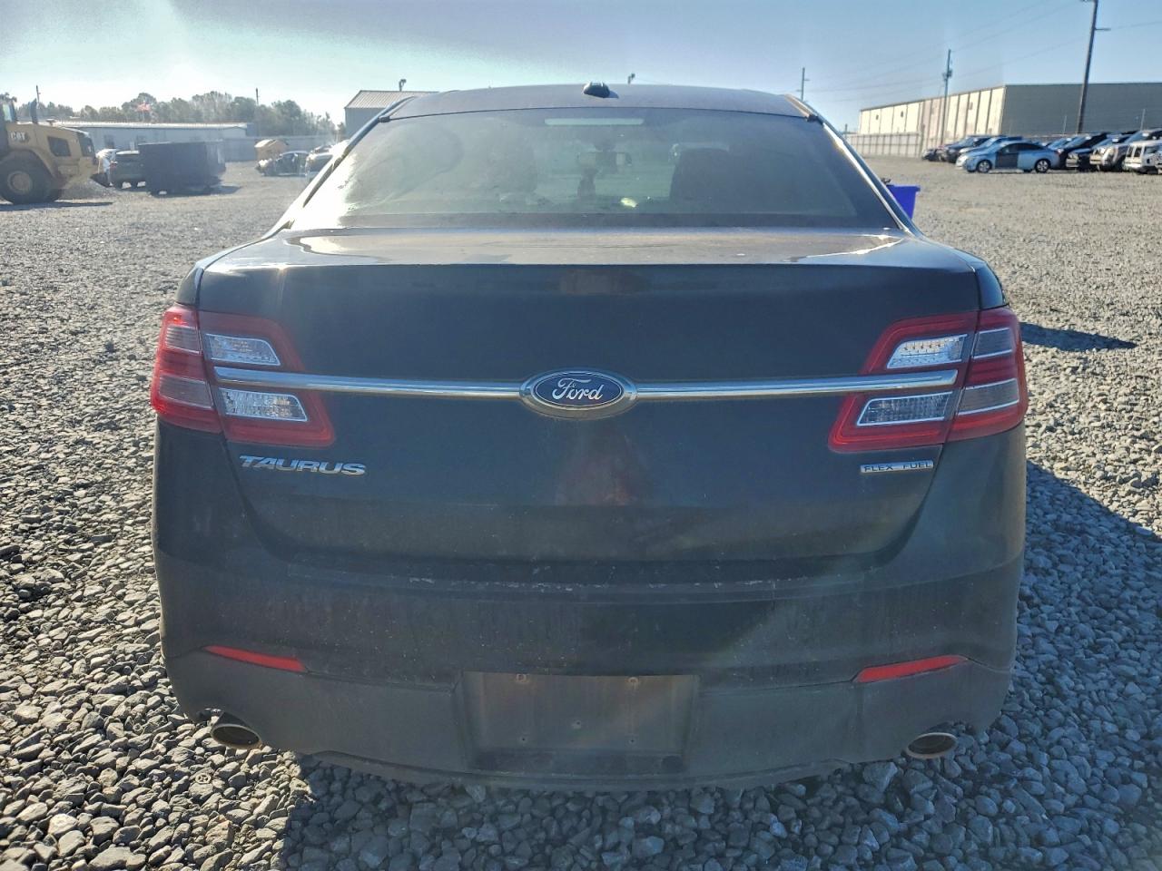 2018 FORD TAURUS SE photo 6