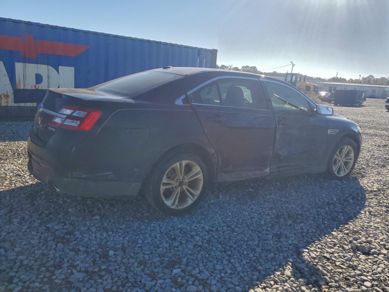 2018 FORD TAURUS SE photo 3