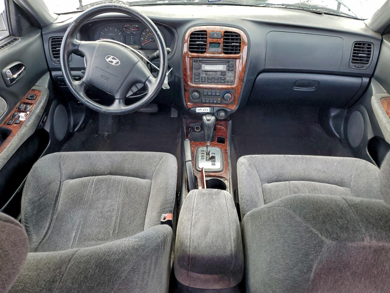 2004 HYUNDAI SONATA GLS photo 8