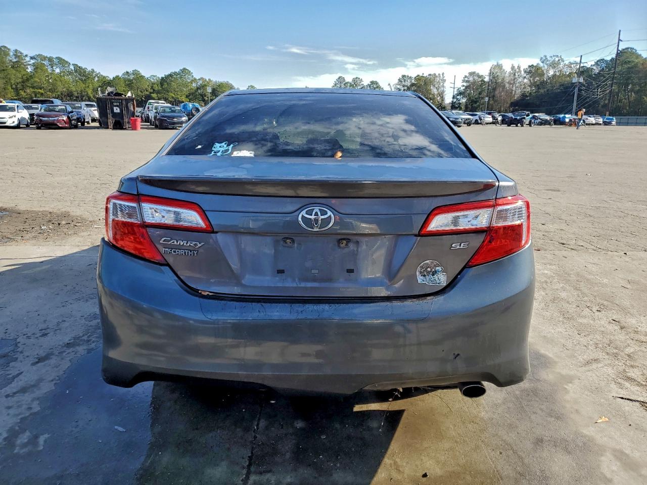 2014 TOYOTA CAMRY L photo 6