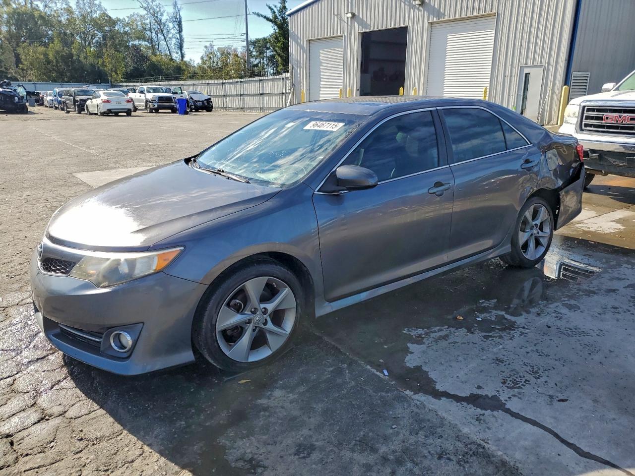 2014 TOYOTA CAMRY