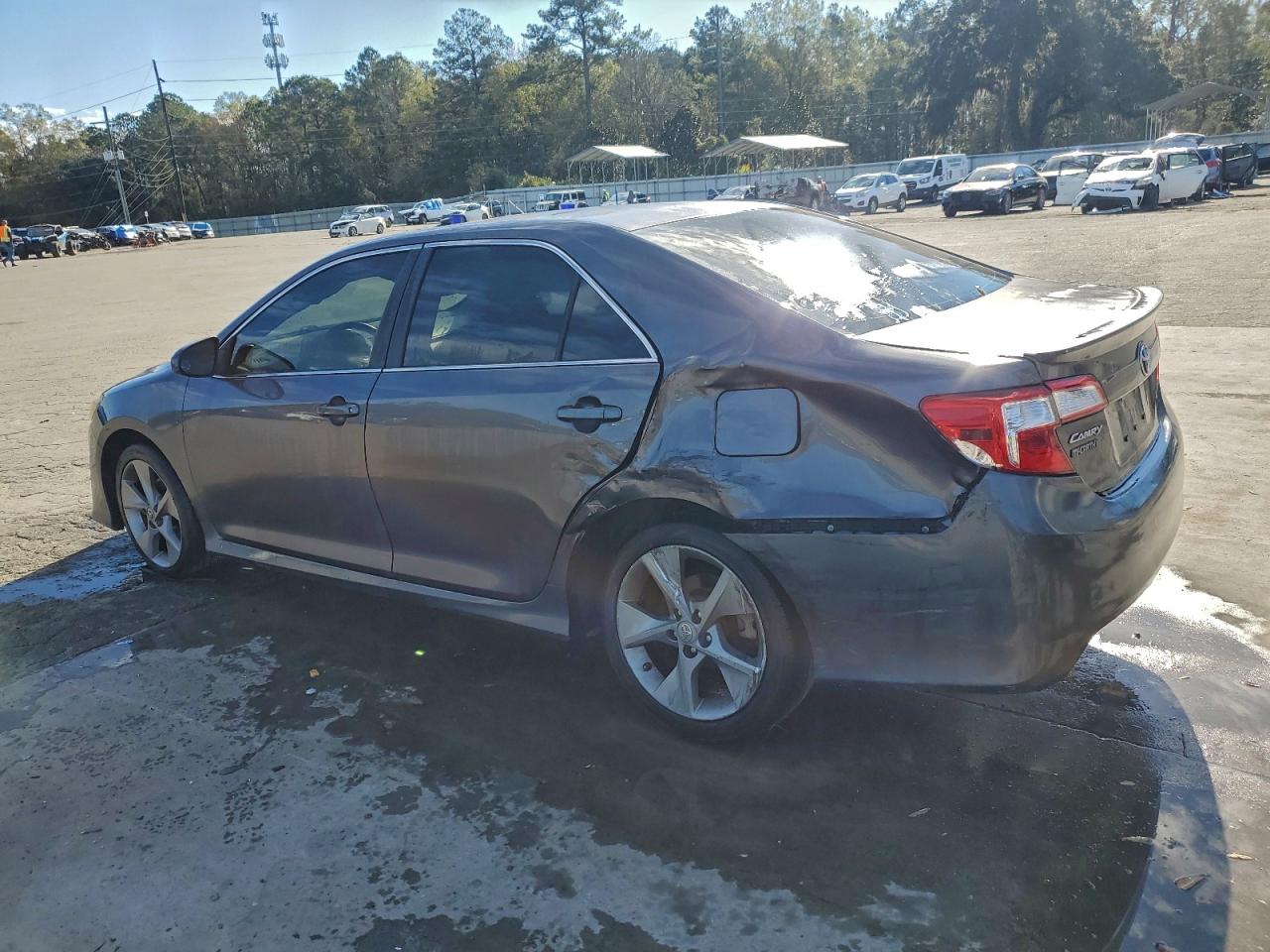 2014 TOYOTA CAMRY L photo 2