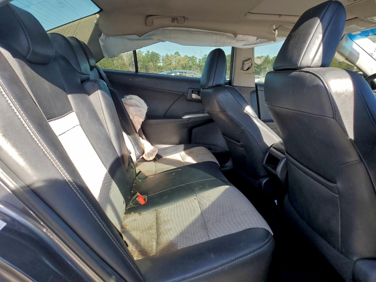 2014 TOYOTA CAMRY L photo 10