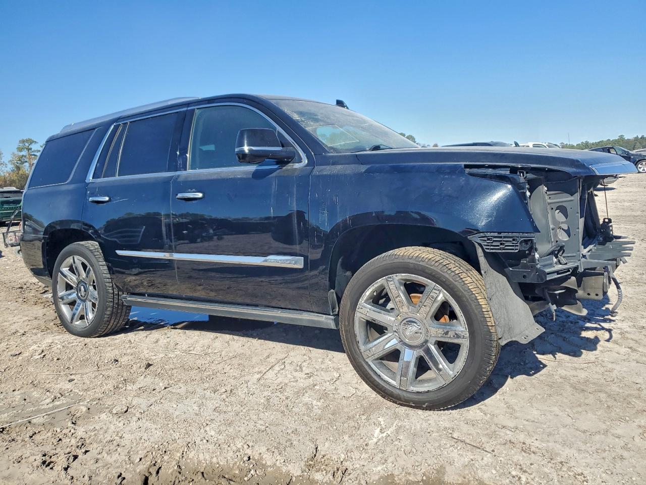 2015 CADILLAC ESCALADE PREMIUM photo 4